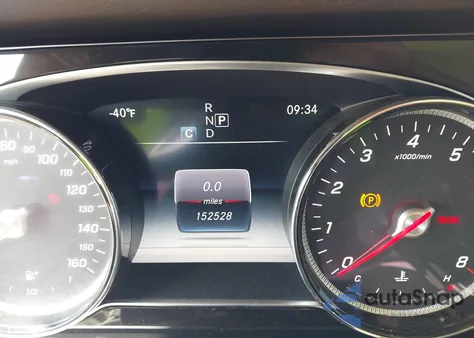 2018 Mercedes-Benz E 400 4Matic z USA, uszkodzony, nr VIN WDD1J6GB2JF019438